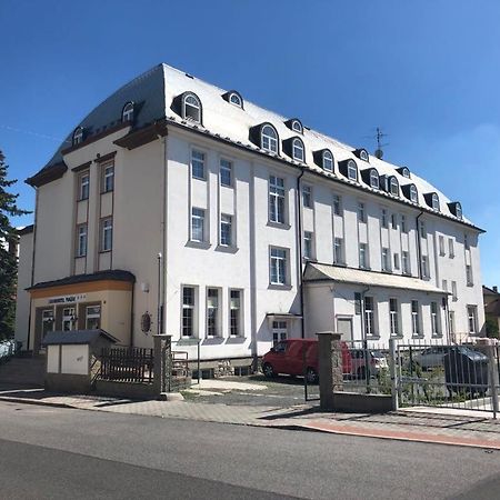Grandhotel Nový Bor Εξωτερικό φωτογραφία