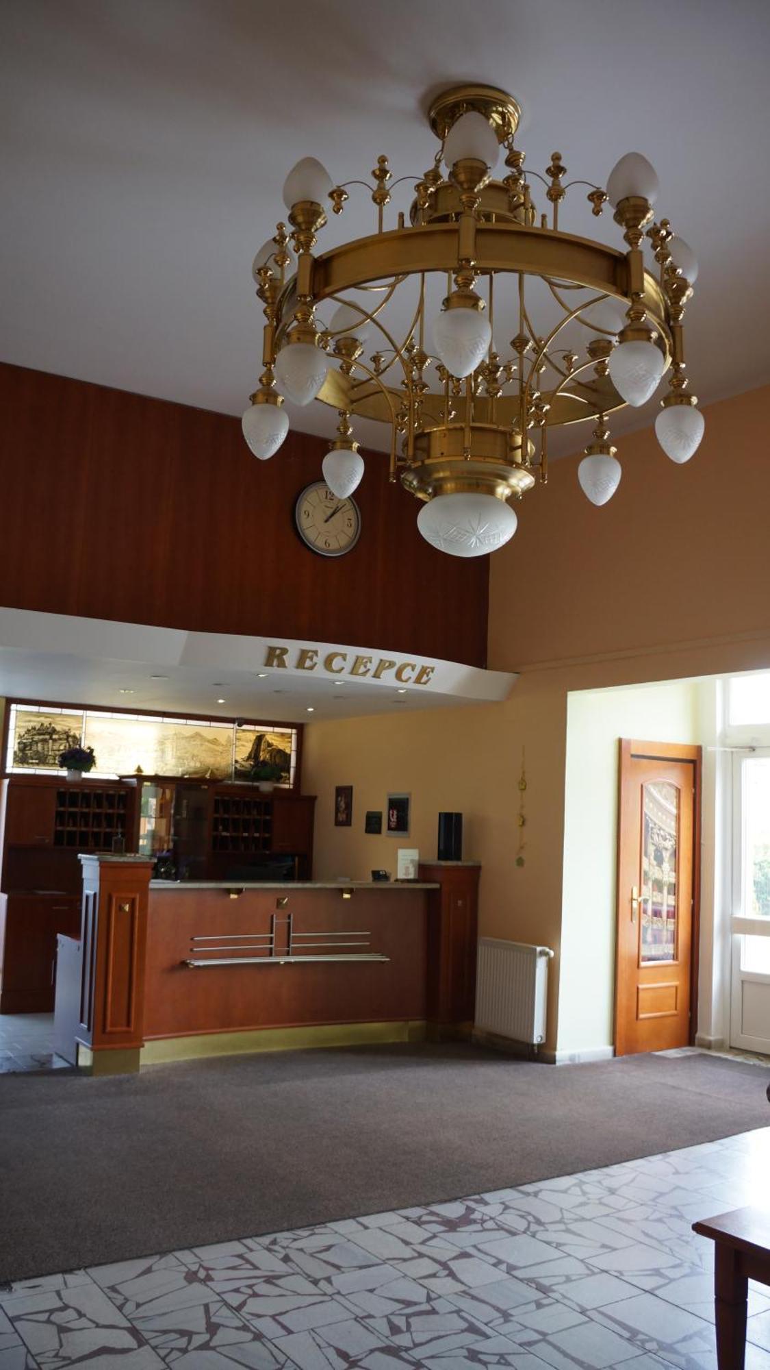 Grandhotel Nový Bor Εξωτερικό φωτογραφία